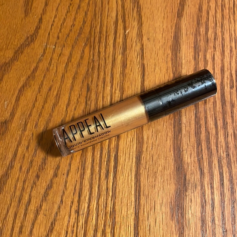 New APPEAL gold liquid eyeshadow